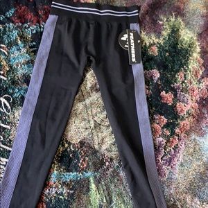 Black yoga pants new with tags